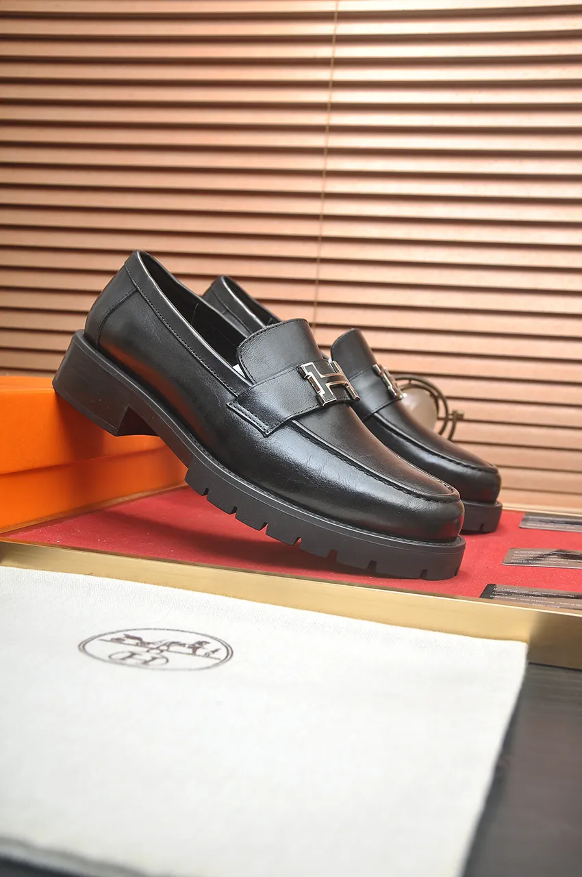 Factory price 500💶[HERMES] (cowhide lining)🍀Italian top luxury🍀He does not pursue novel styles and gorgeous colors, but attracts the favor of successful men with his flawless, elegant and classic style. Formal leather shoes This very comfortable, simple and stable style allows you to easily match any style! The pattern is absolutely 1:1 refined from the original case, and we strive for excellence in materials, imported cowhide + cowhide lining💪💪💪extraordinary texture👍! Code number: 38-45 (45 customized)